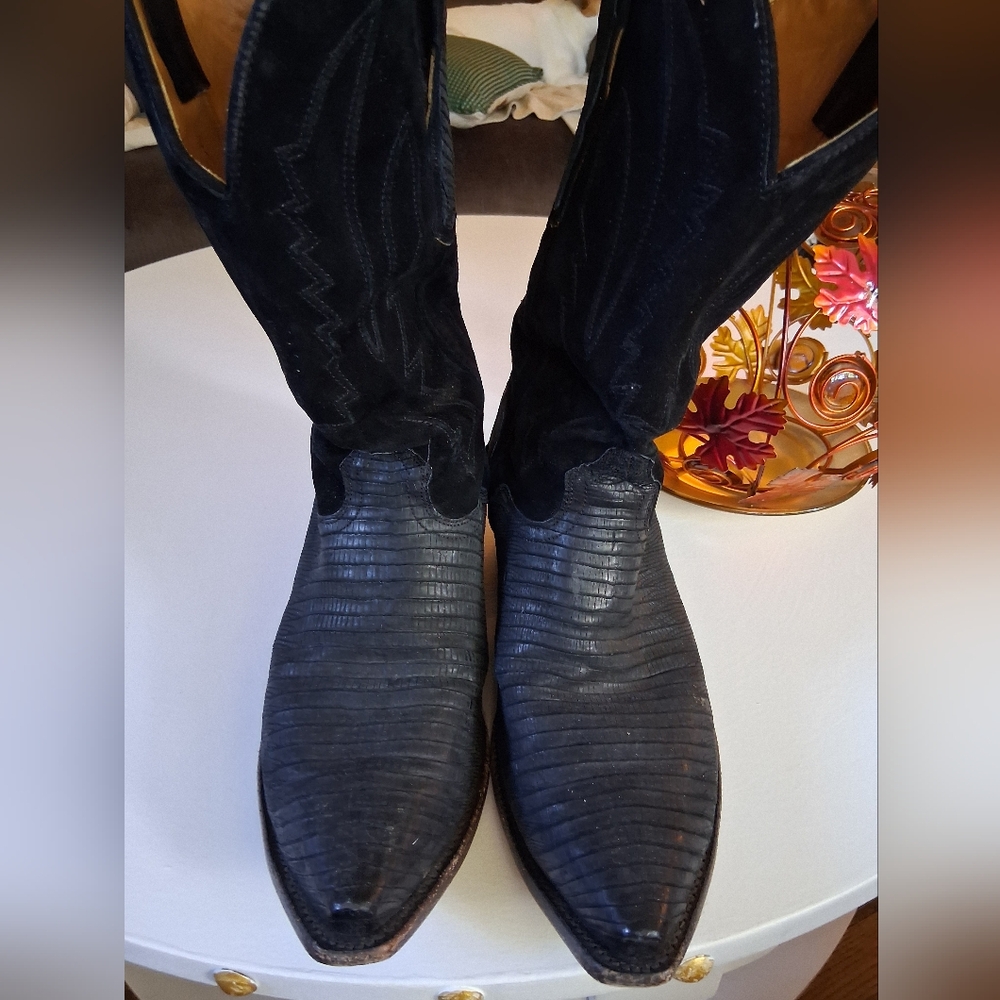 Classic Black Lizard Snip Western Boots